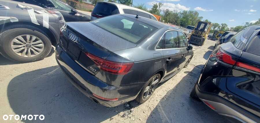 Audi A4 Limousine - 13