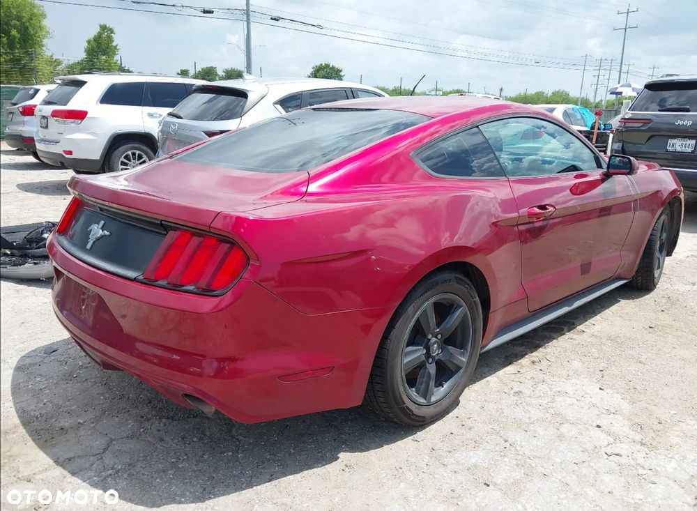 Ford Mustang - 2
