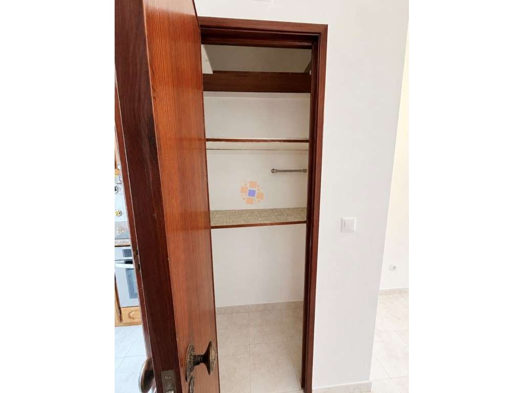 Apartamento T3 transformado em T2, com Excelentes Áreas nas Barroca... - Grande imagem: 5/20