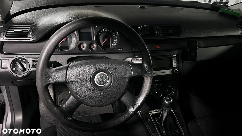 Volkswagen Passat - 10