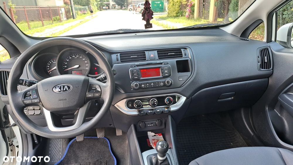 Kia Rio 1.2 L - 23