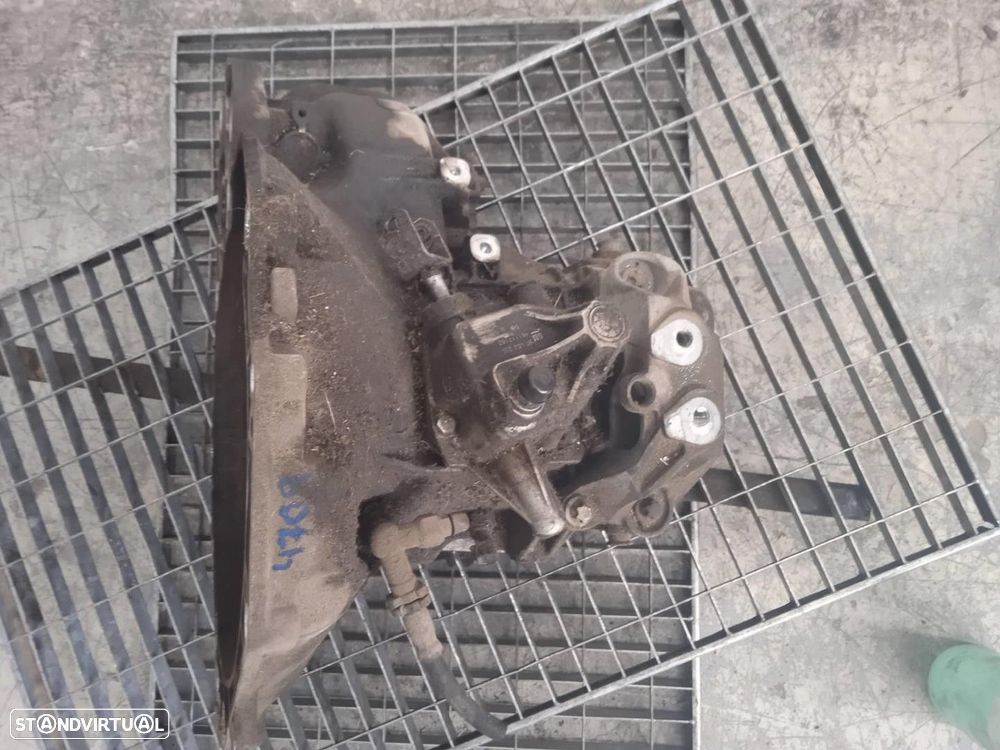 CAIXA VELOCIDADES OPEL CORSA C 2003 - - 4