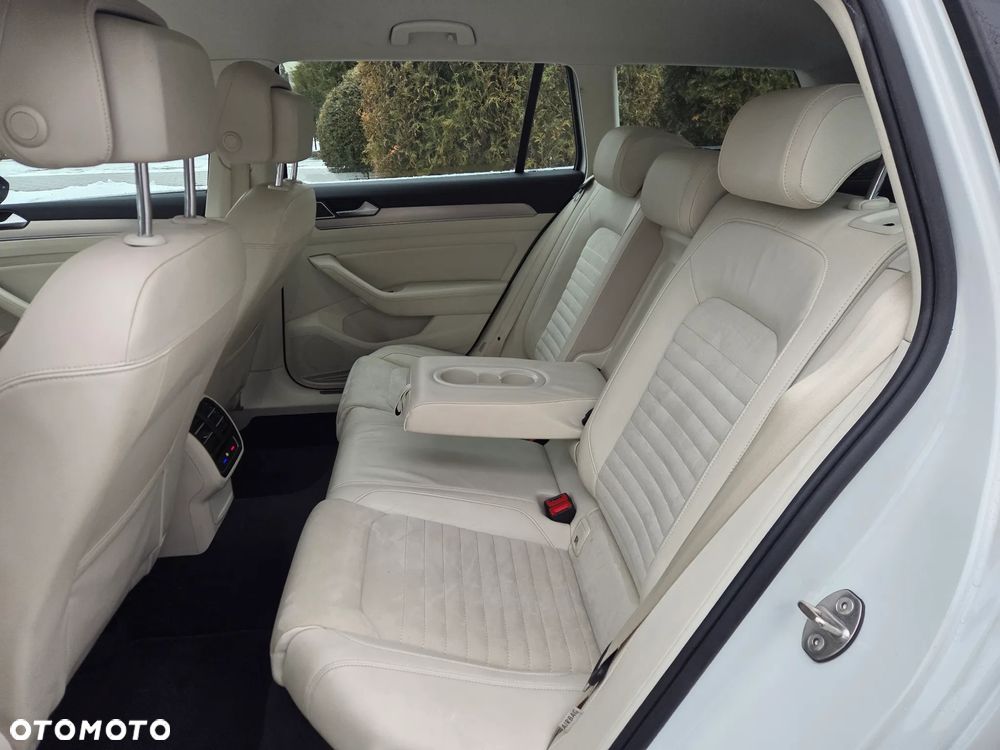 Volkswagen Passat 2.0 TDI BMT 4Mot Highline DSG - 9