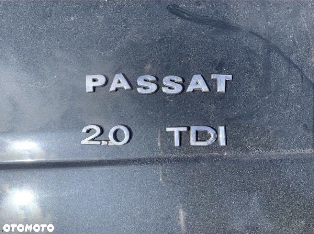 Emblemat znaczek napis 2.0 tdi Volkswagen Passat b6 - 1