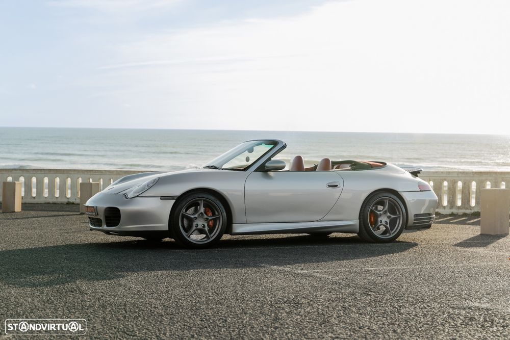 Porsche 911 (996) Carrera 4 Cabrio - 3