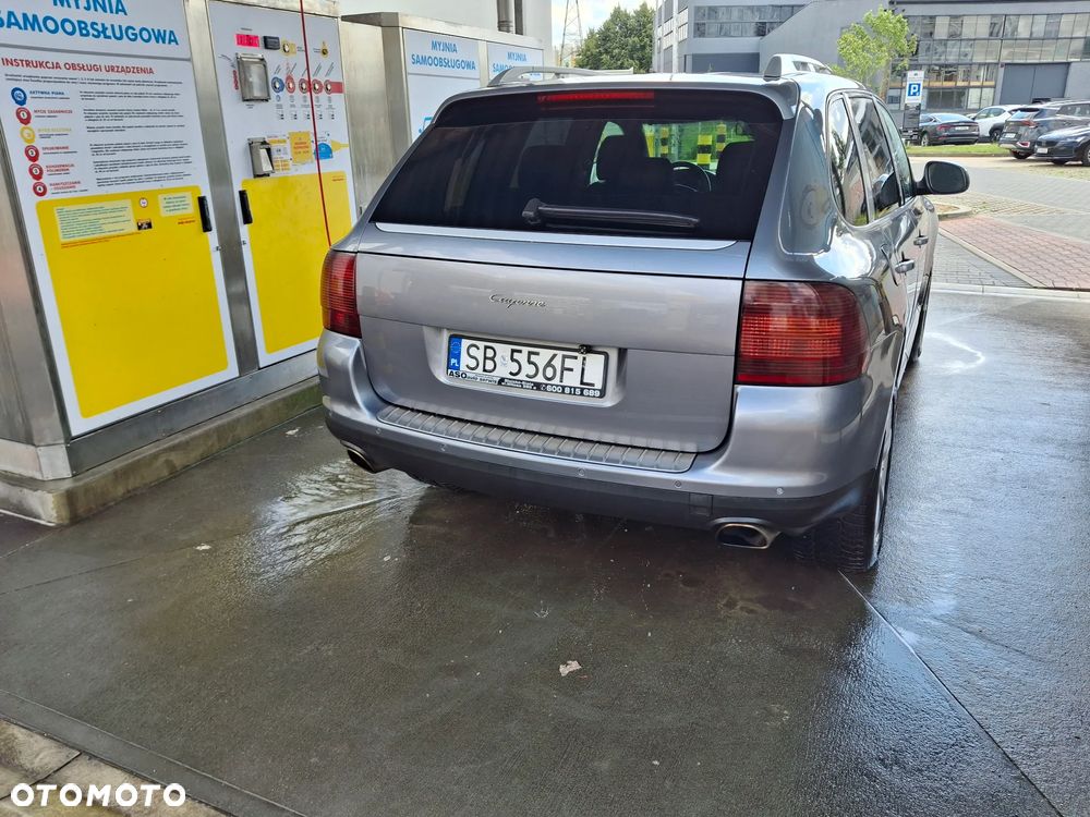 Porsche Cayenne - 5