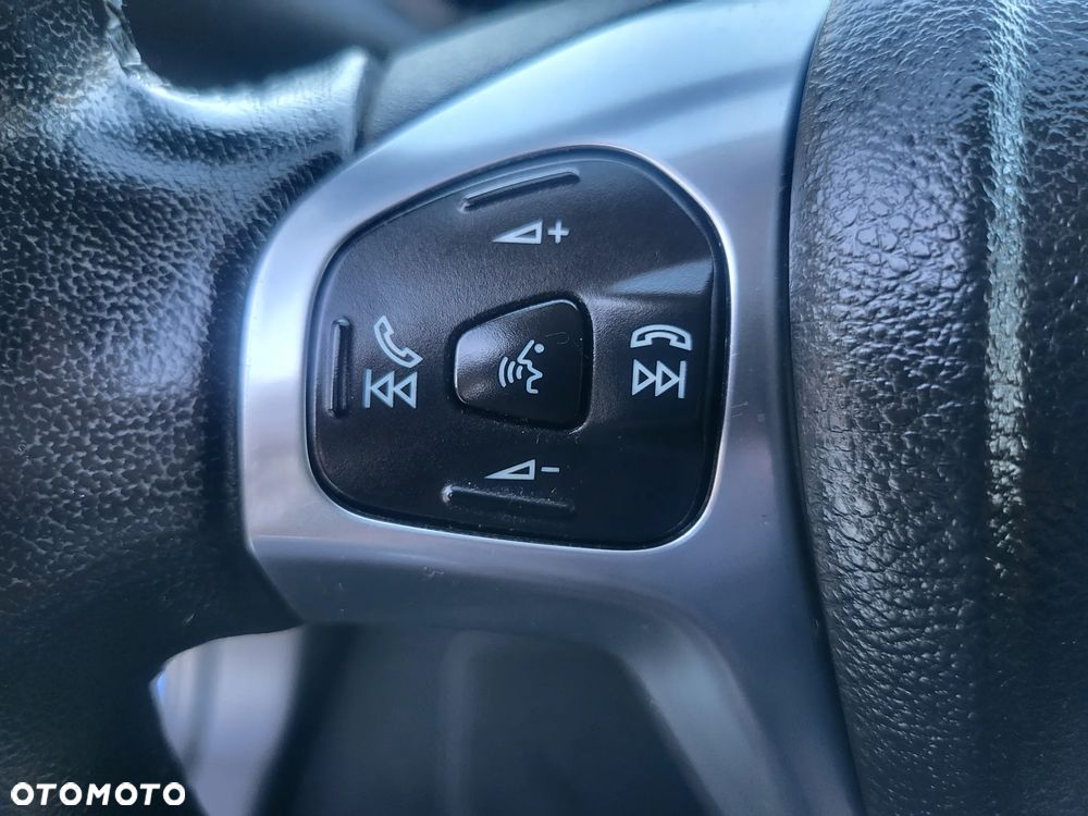 Ford EcoSport - 32