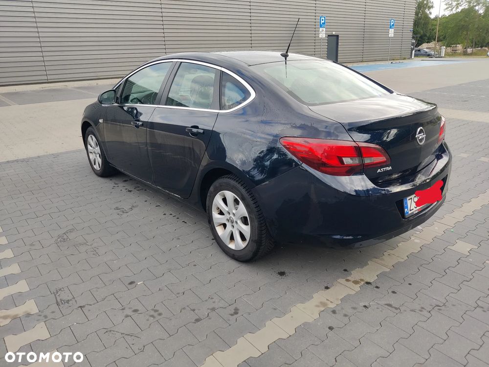Opel Astra 1.6 EU6 - 4