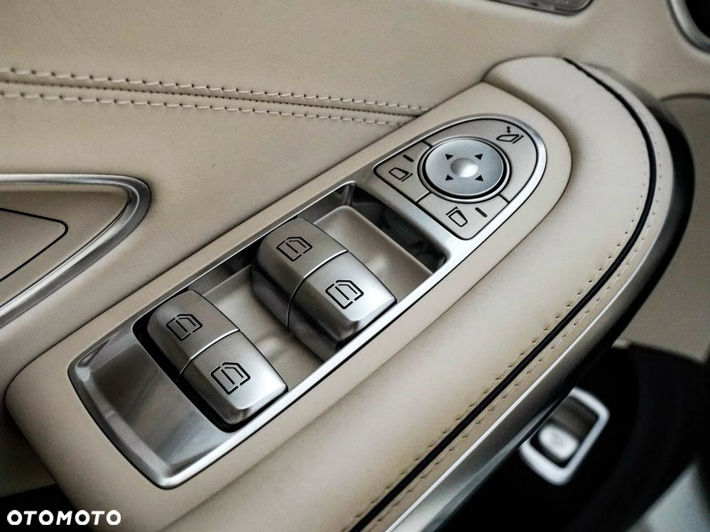 Mercedes-Benz Klasa S AMG 63 4-Matic+ - 23