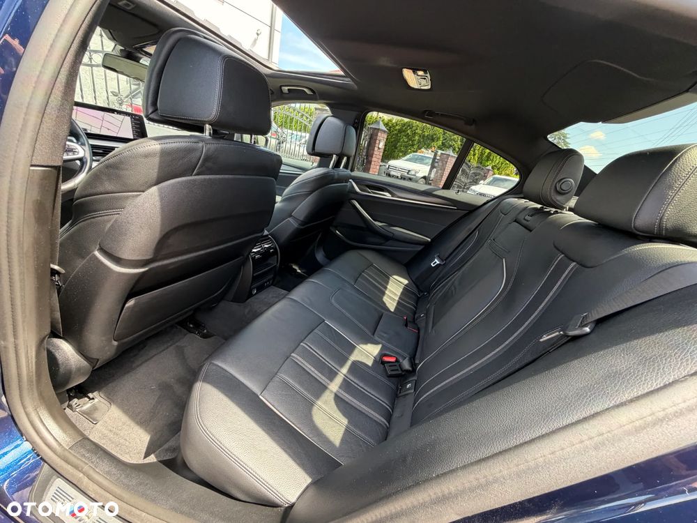 BMW Seria 5 520d xDrive MHEV M Sport sport - 33