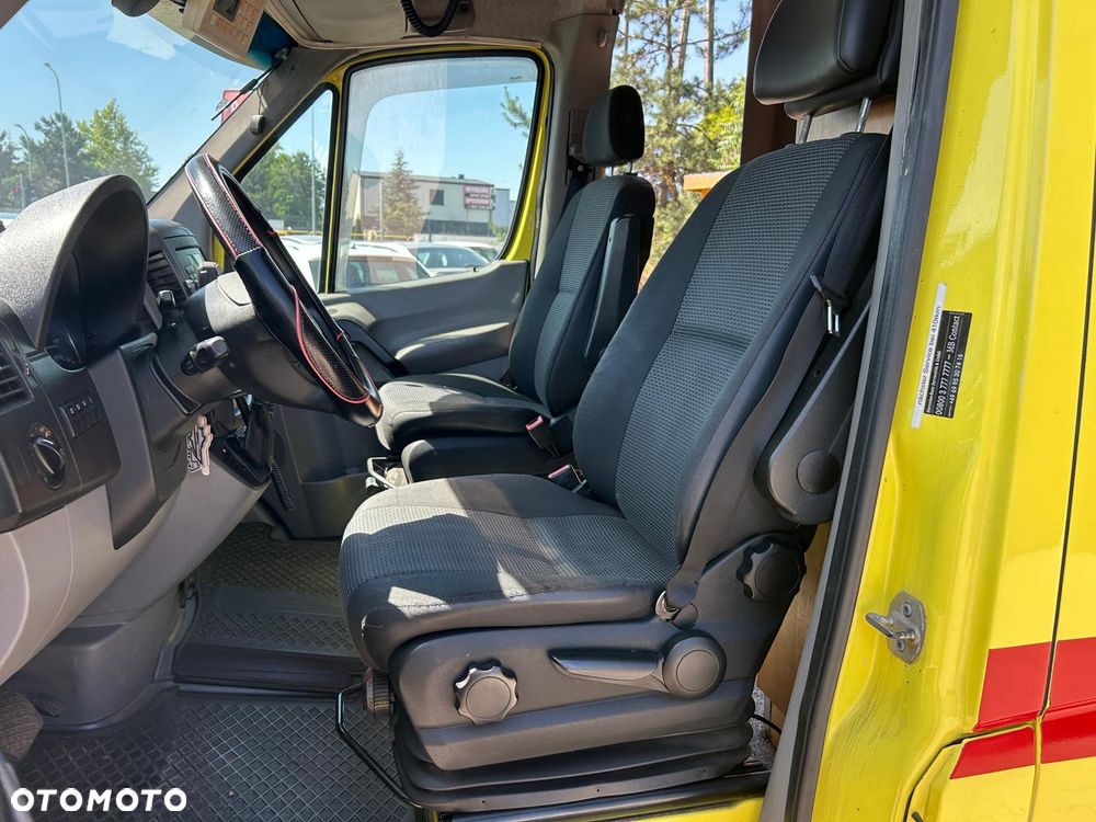 Mercedes-Benz Sprinter - 11