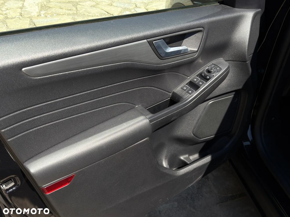 Ford Kuga 2.5 Duratec FHEV TITANIUM - 33