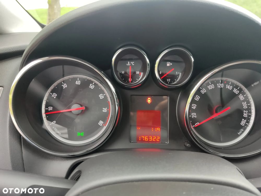 Opel Astra 1.4 ecoFLEX - 11