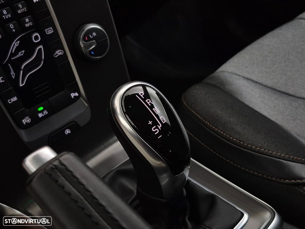 Volvo V40 Cross Country 1.6 D2 Momentum Powershift - 16