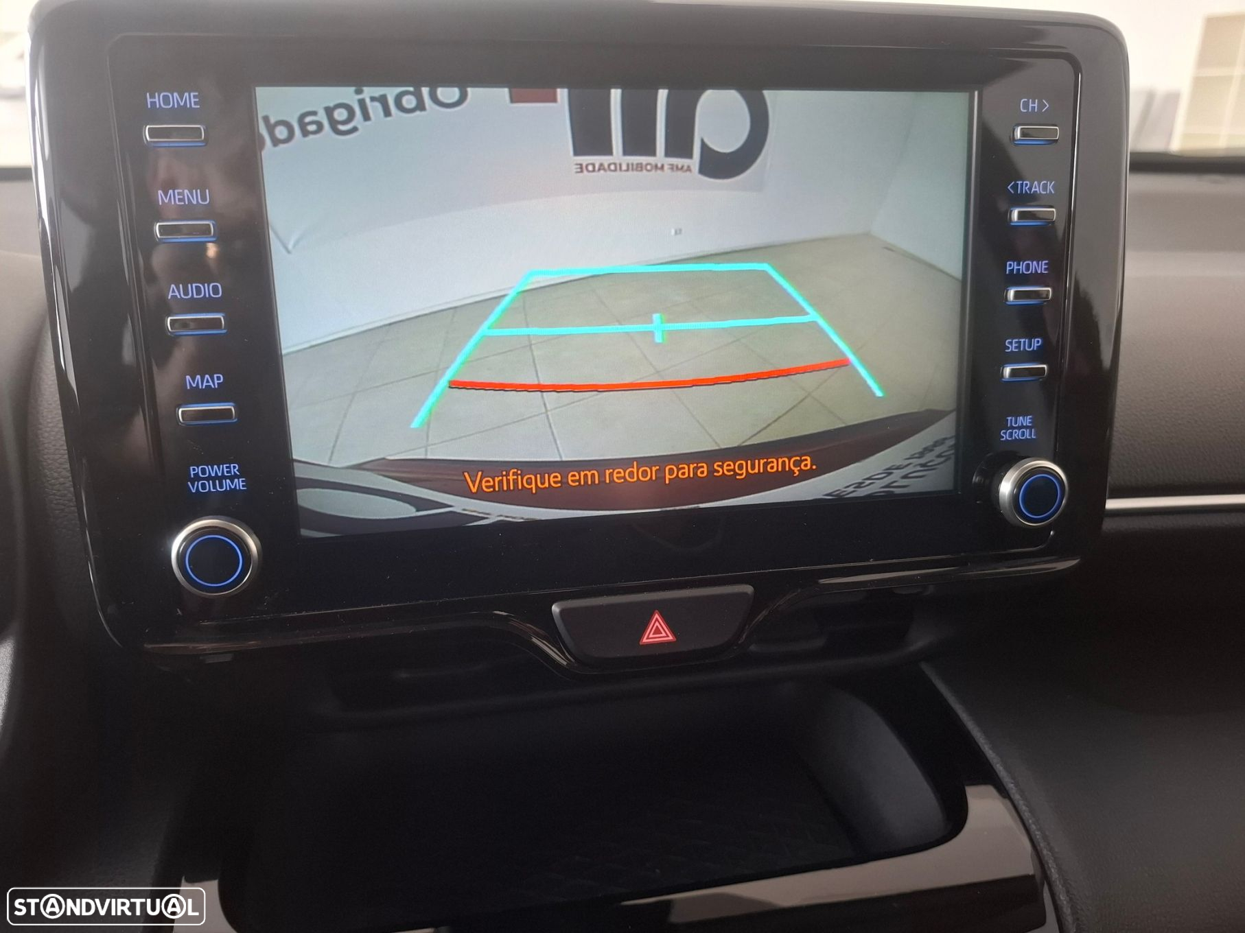 Toyota Yaris Cross 1.5 HDF Comfort Plus - 11