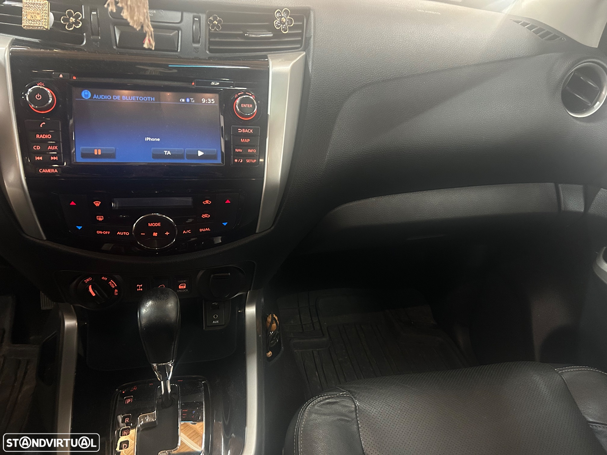 Nissan Navara NP300 DC Auto Tekna - 12