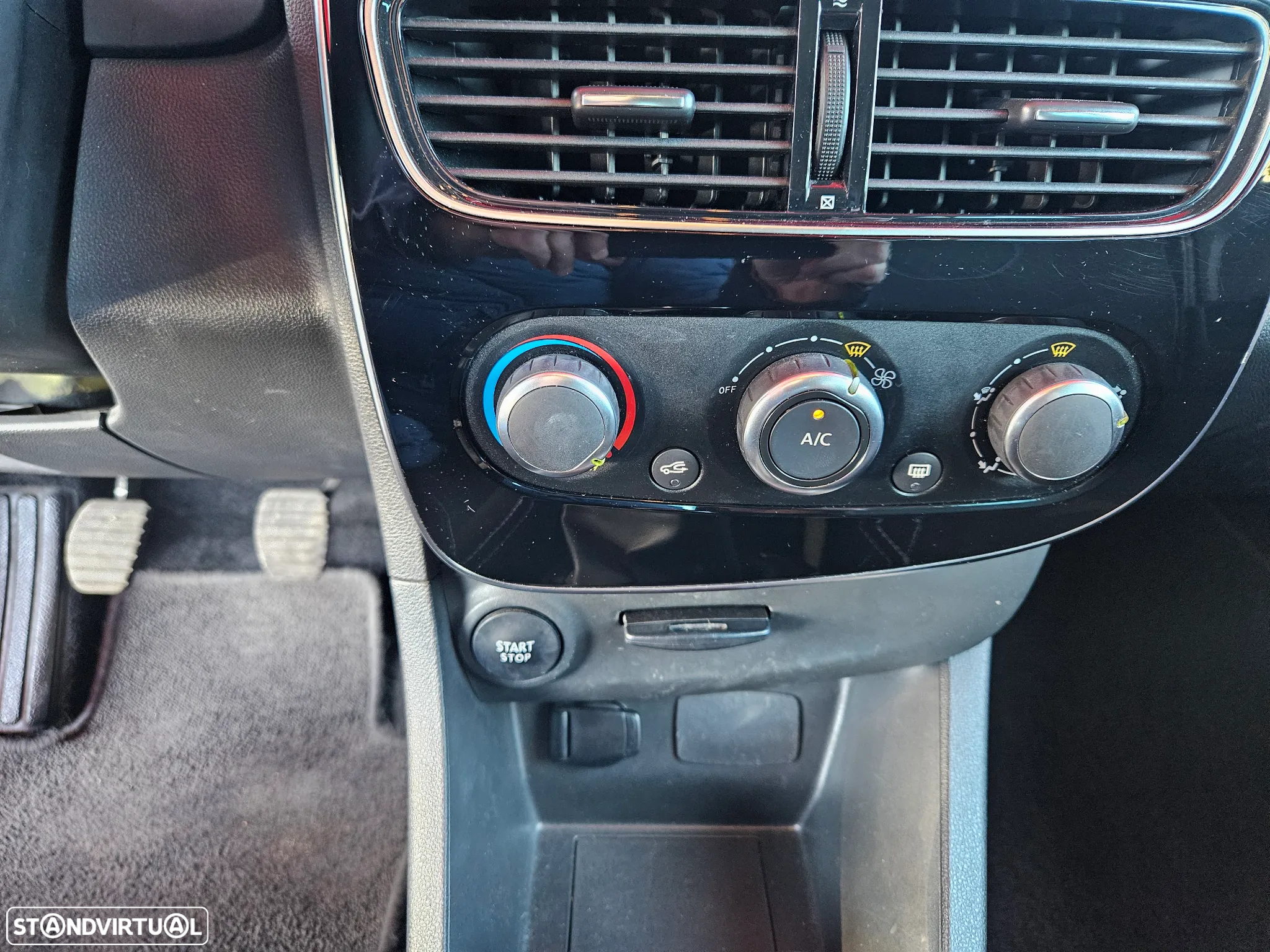 Renault Clio 1.5 dCi Limited - 17