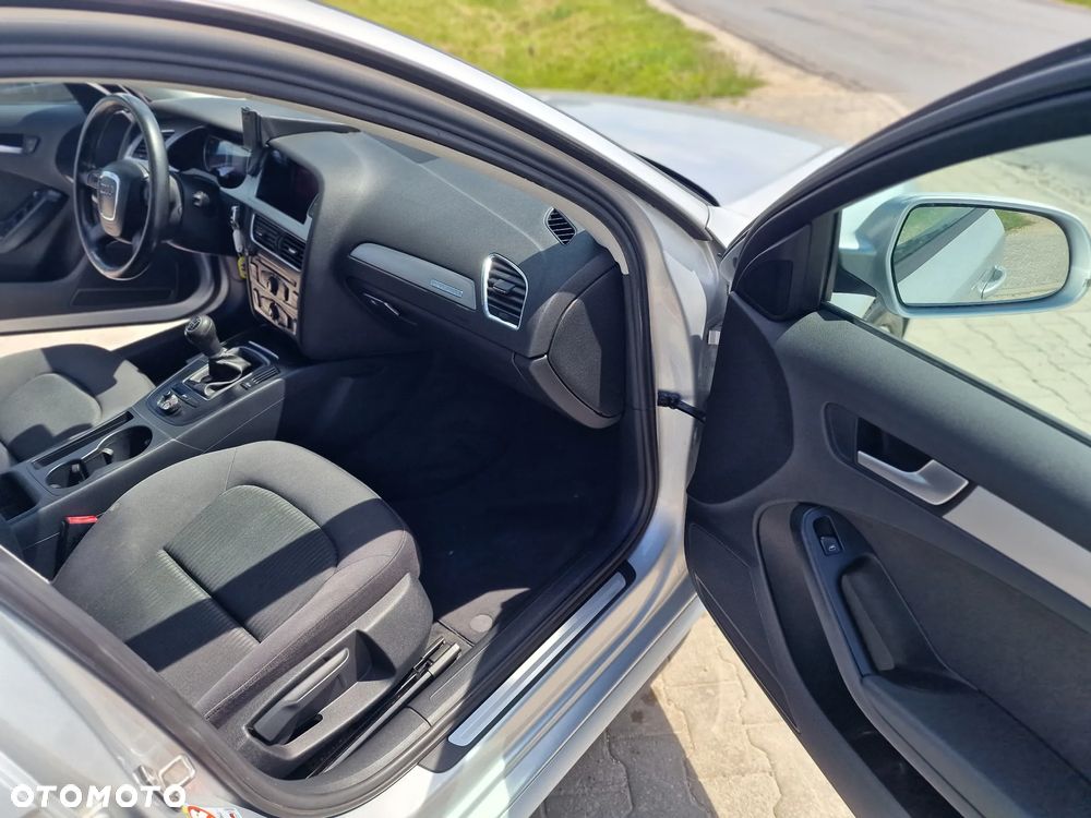 Audi A4 Avant 2.0 TDI DPF quattro Ambition - 26