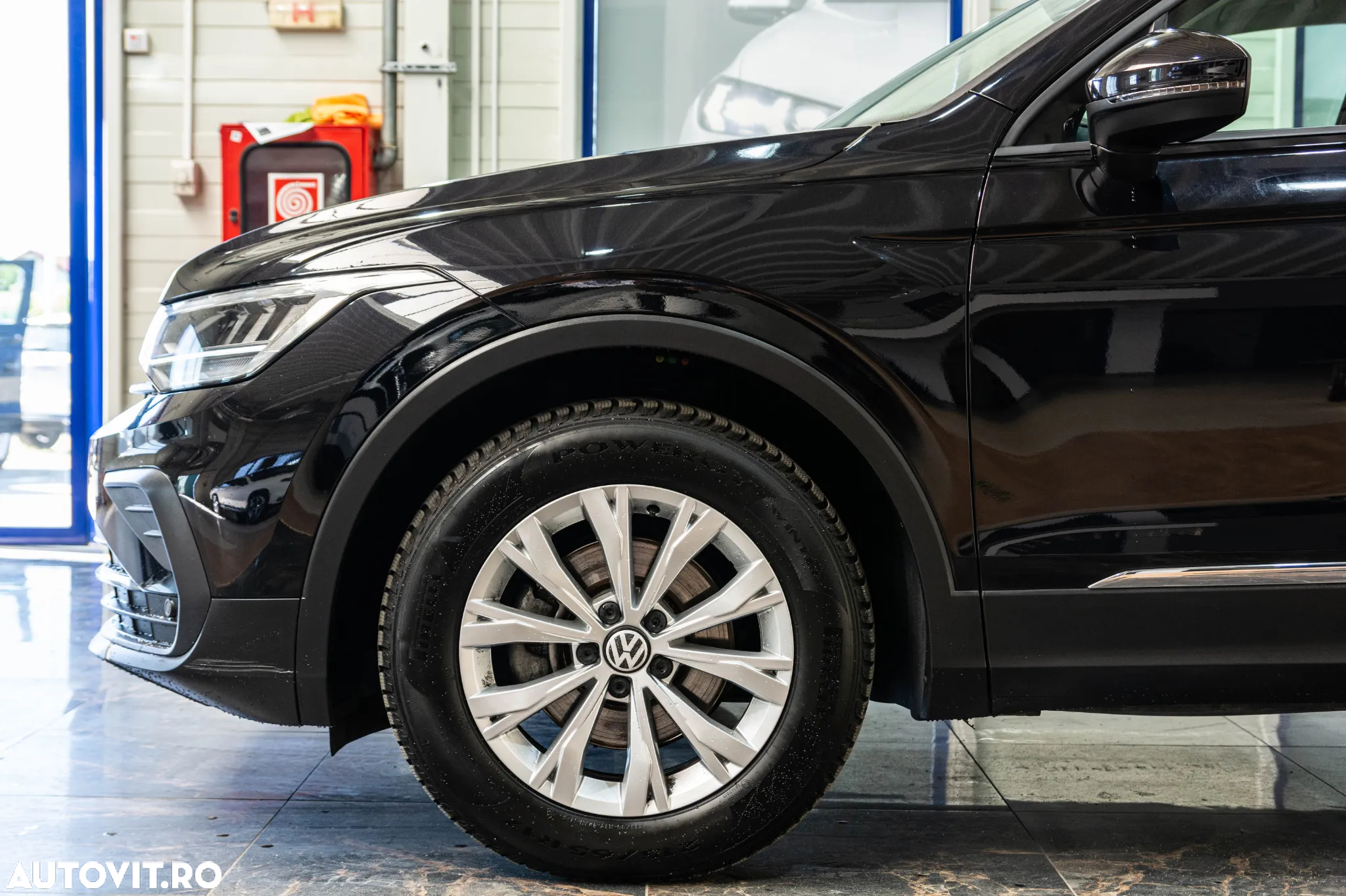 Volkswagen Tiguan 2.0 TDI DSG Advanced - 9