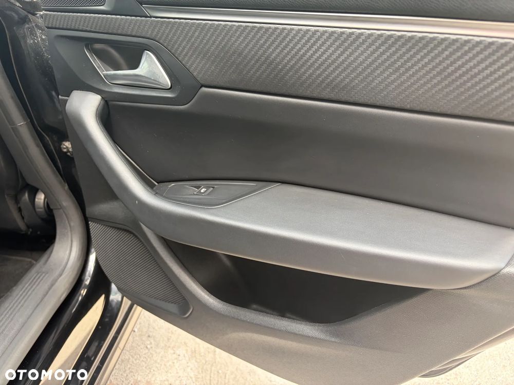Peugeot 508 BlueHDi 130 EAT8 Allure - 23