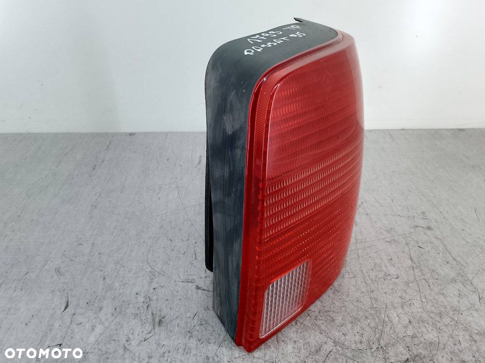 LAMPA TYLNA PRAWA VW PASSAT B5 3B9945112F KOMBI - 6