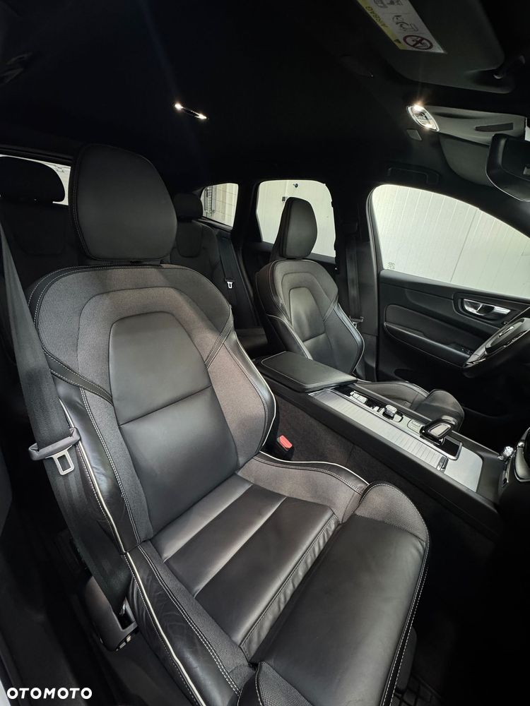 Volvo XC 60 D4 R-Design - 30