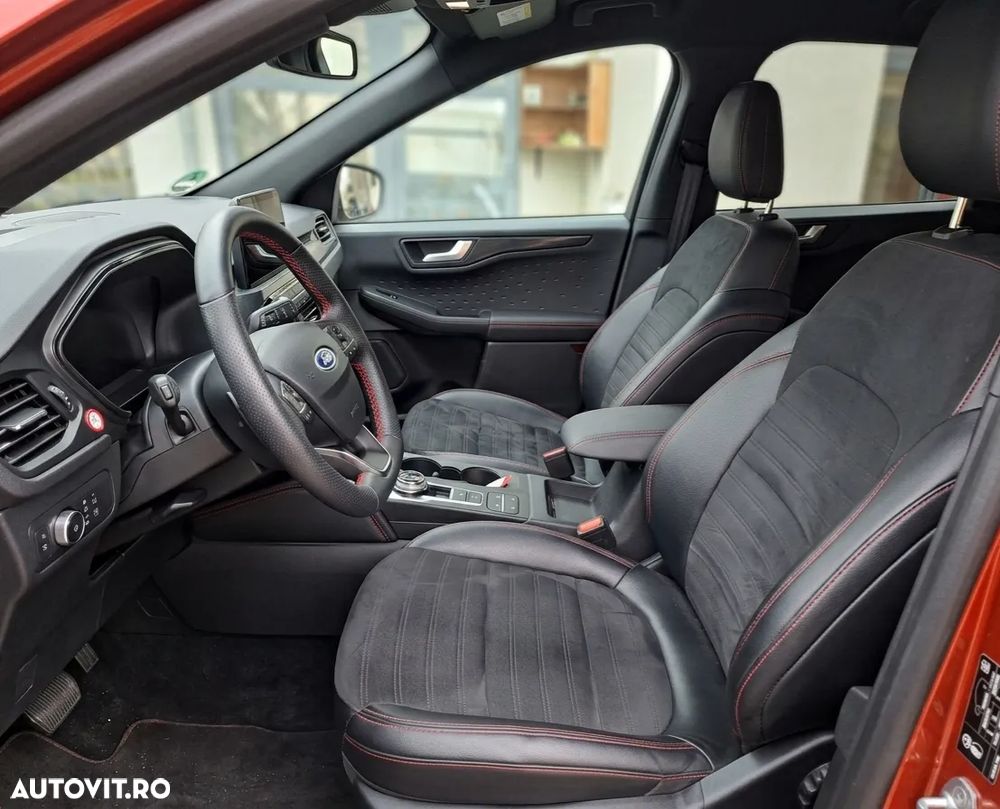 Ford Kuga - 12