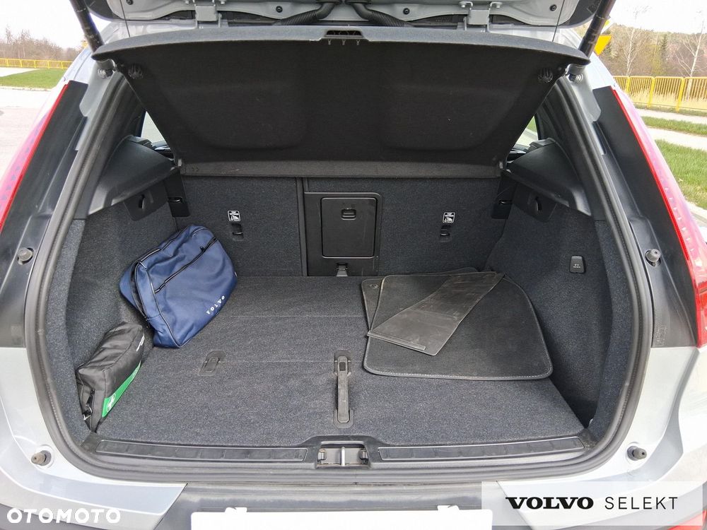 Volvo XC 40 - 28
