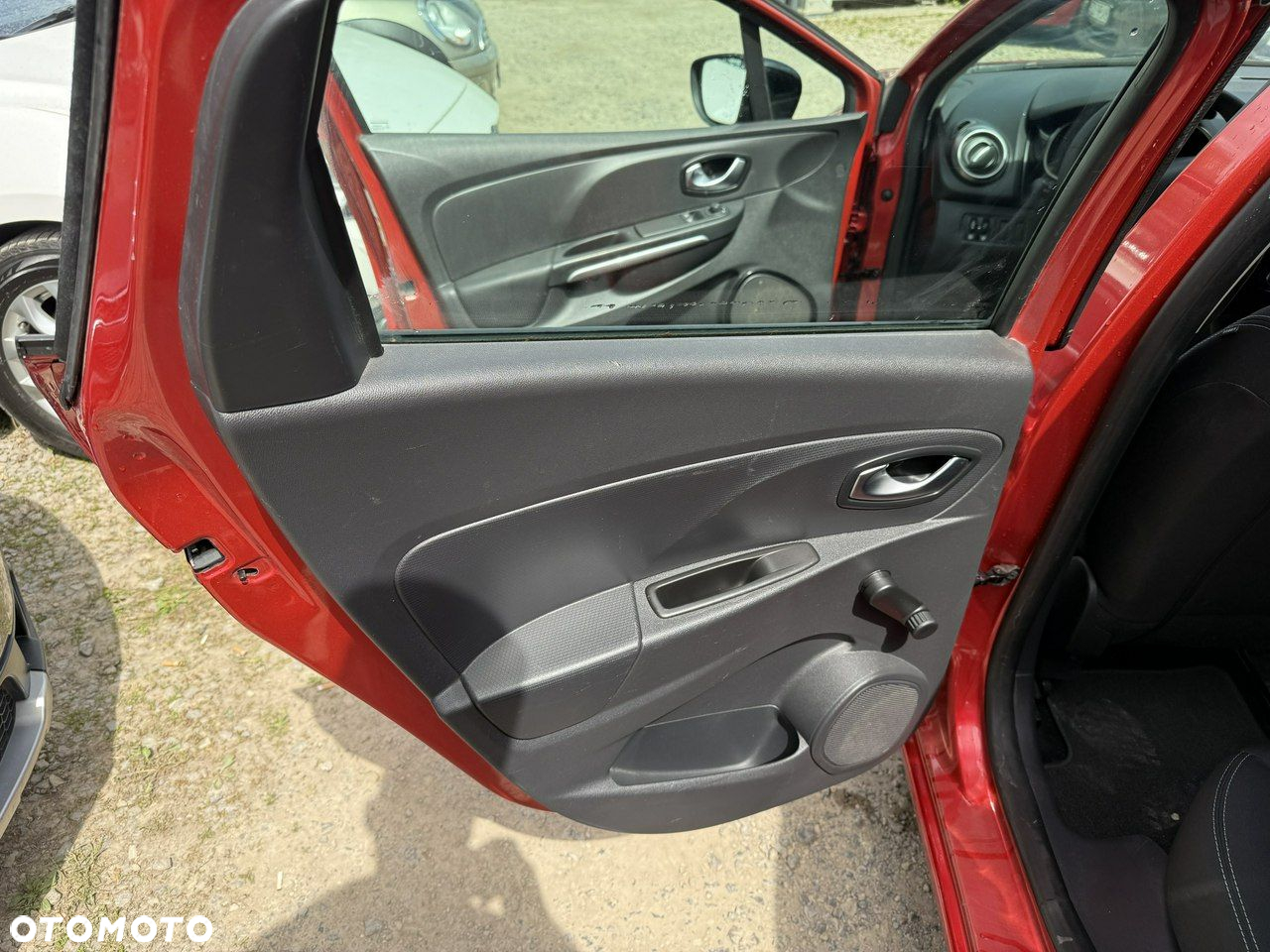 Renault Clio - 13