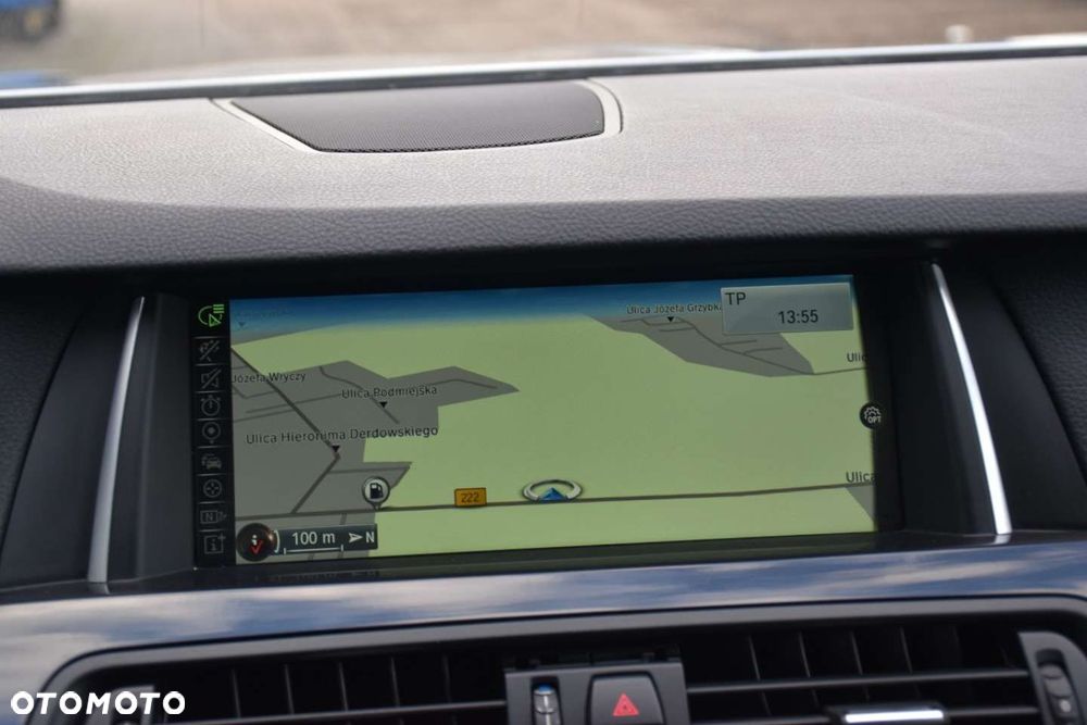 BMW Seria 5 520d xDrive - 16