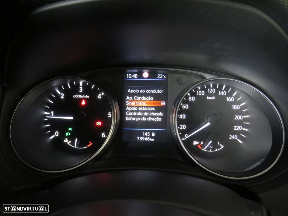 Nissan Qashqai 1.5 dCi N-Connecta J18+Led - 25