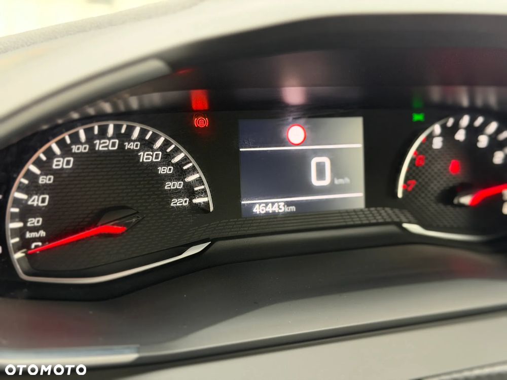 Peugeot 2008 1.2 PureTech Active S&S - 39