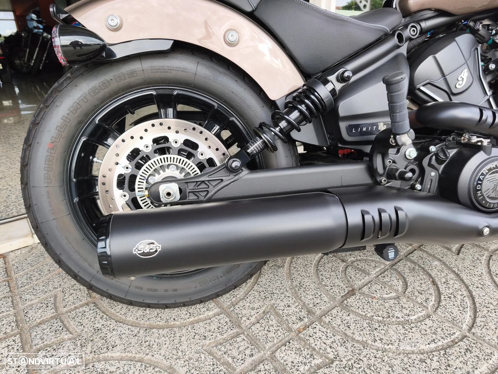 Indian Scout Bobber Limited Tech - 14