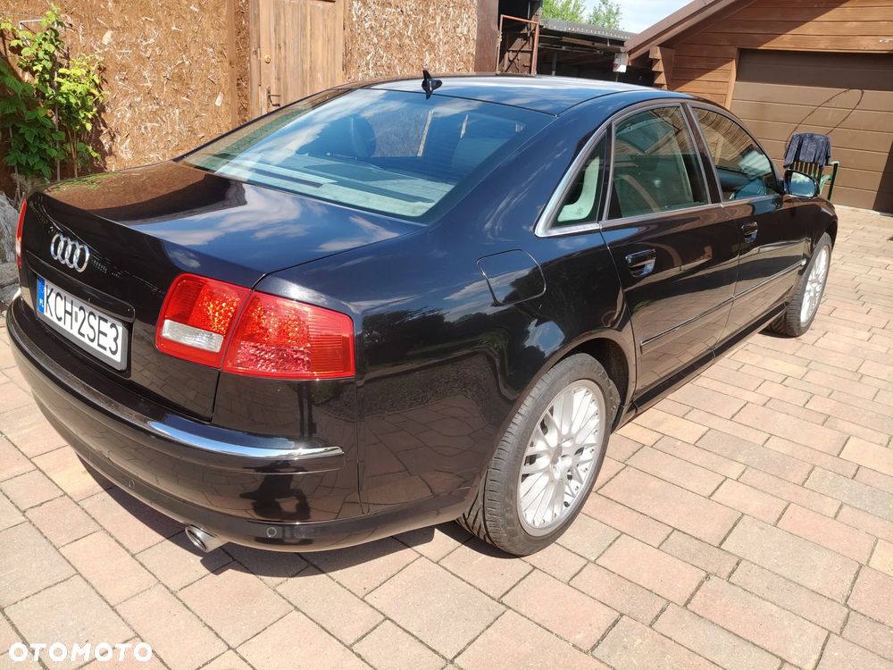 Audi A8 - 4