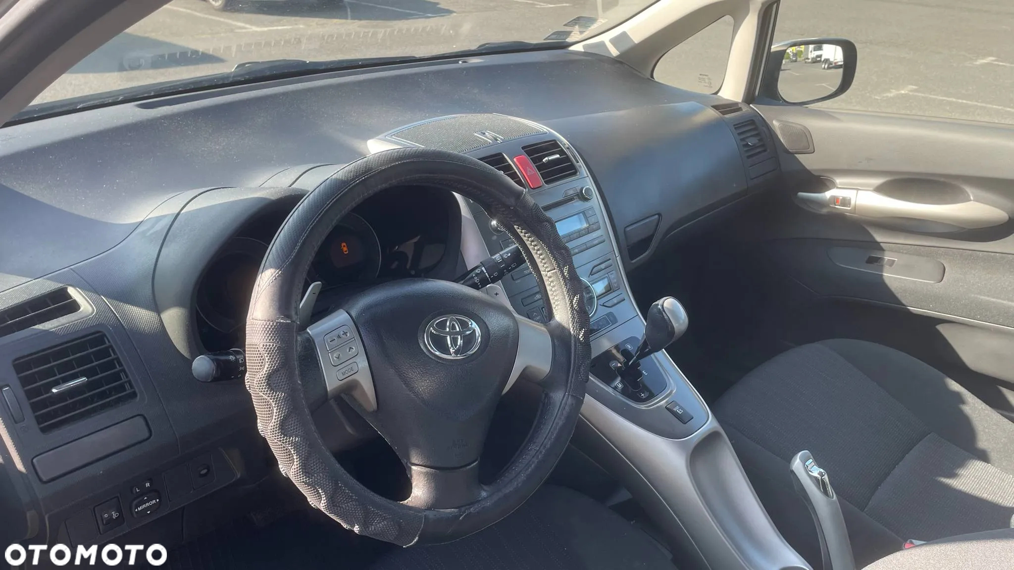 Toyota Auris - 2