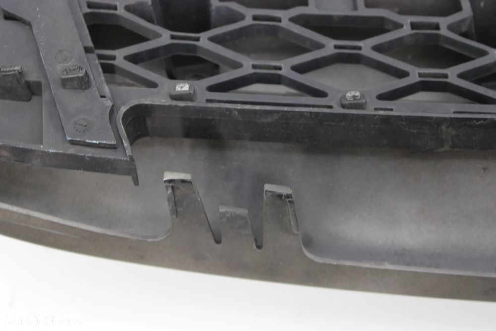 Mercedes Sprinter Grill Atrapa - 8