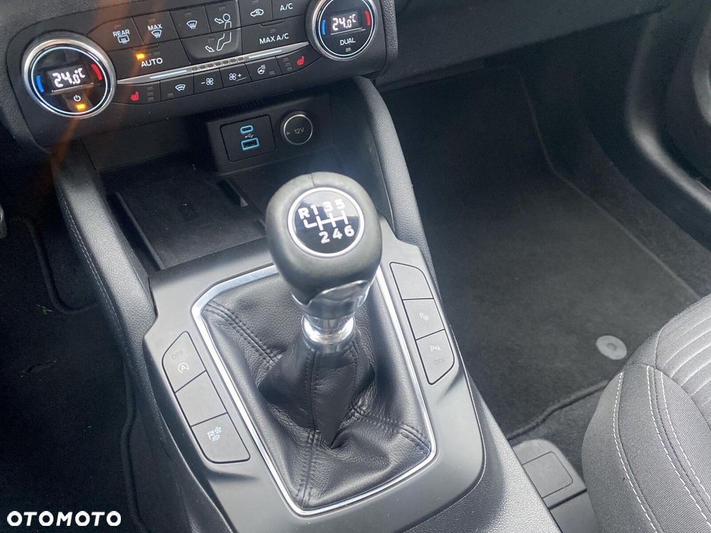 Ford Kuga - 26