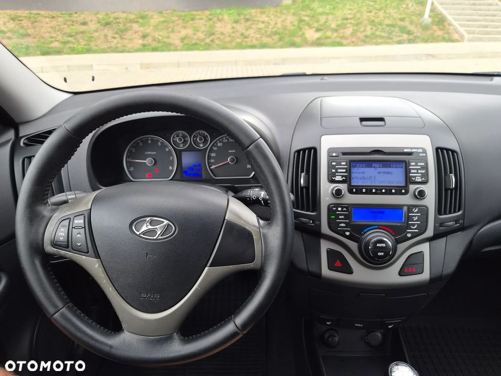 Hyundai i30 2.0 Premium - 35