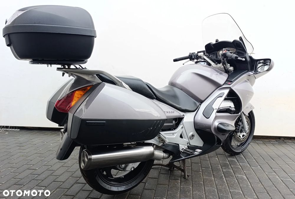 Honda ST - 6