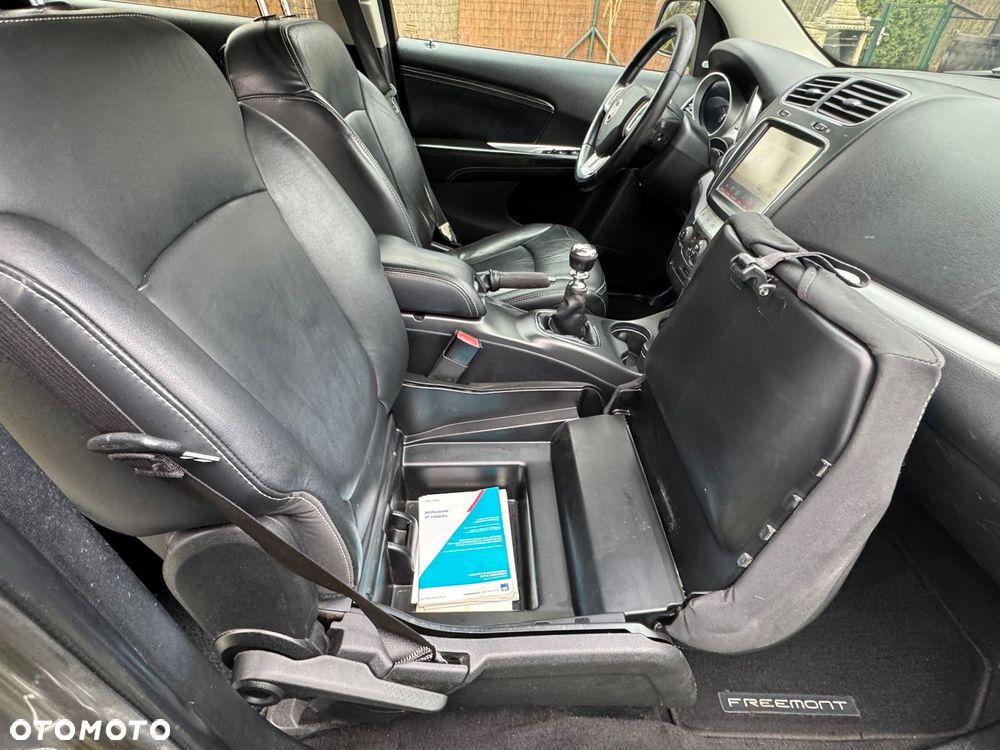 Fiat Freemont 2.0 Multijet Lounge - 23