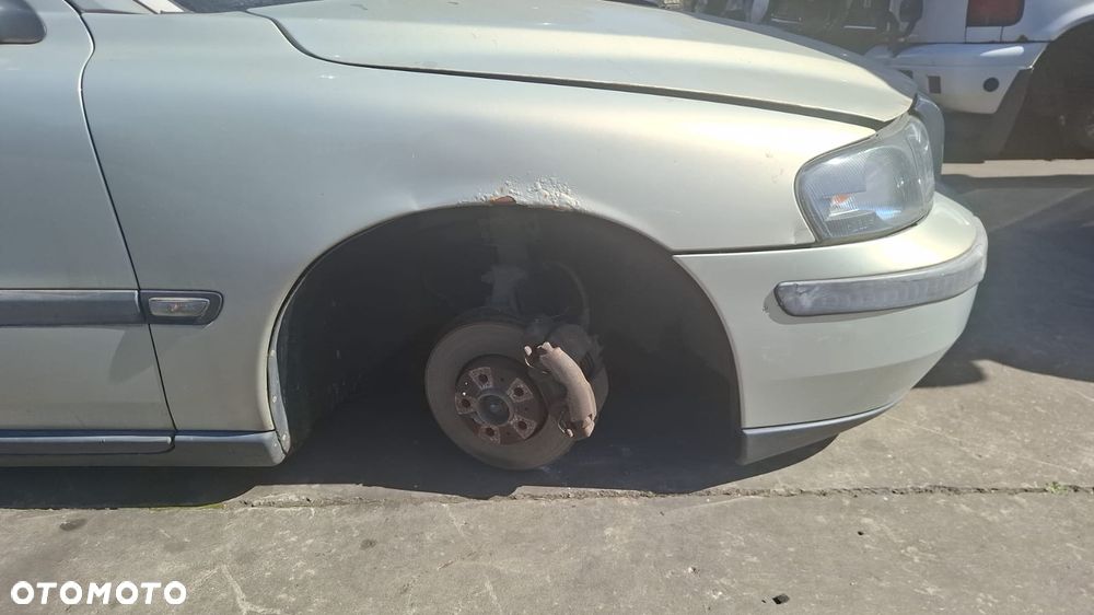 VOLVO V70 II 2.5TDI 99-05 RADIO - 29