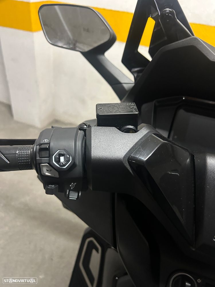 Honda Forza Edição especial - 11