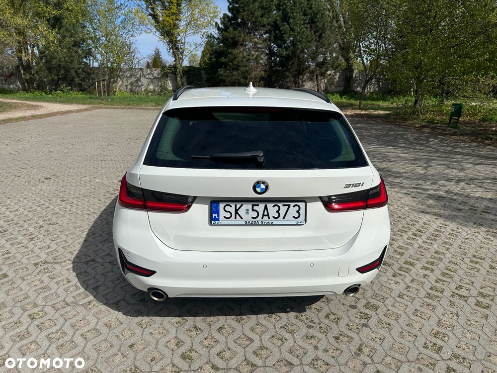 BMW Seria 3 318i - 10