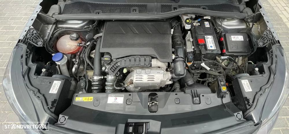 Peugeot 2008 1.2 PureTech Active Pack - 15