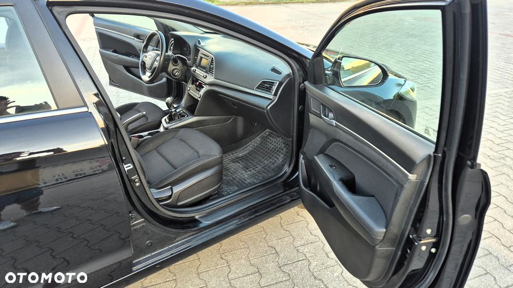 Hyundai Elantra 1.6 CRDi Style - 10
