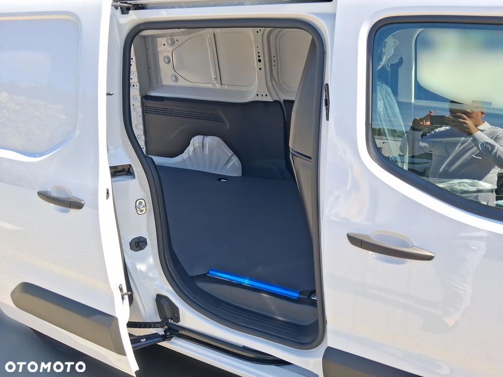 Toyota Proace CITY EV Long - 17