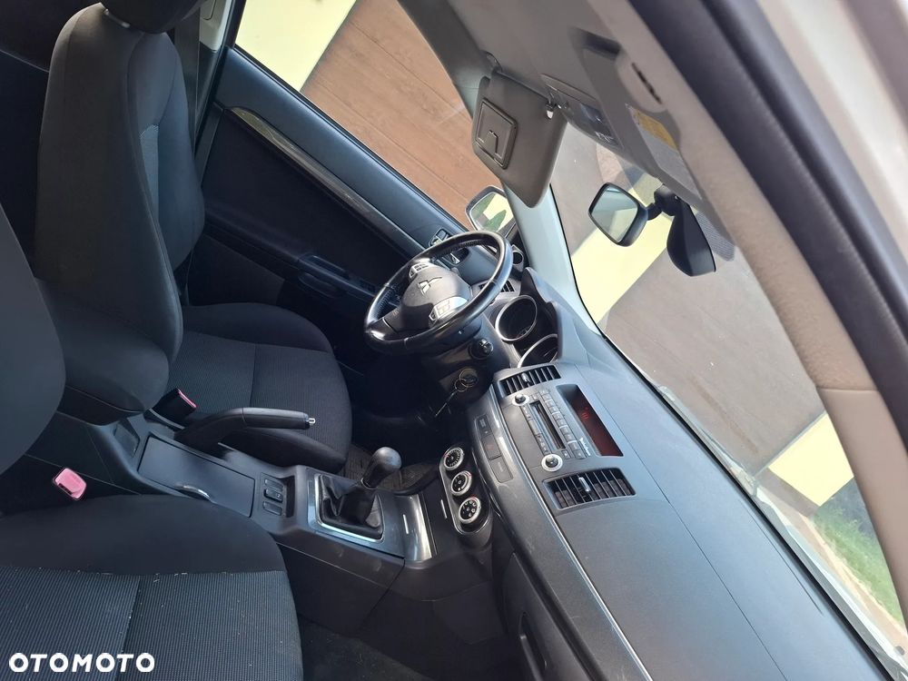 Mitsubishi Lancer - 6