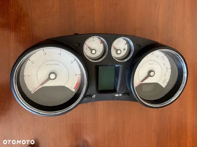 LICZNIK ZEGARY PEUGEOT 308 1.6