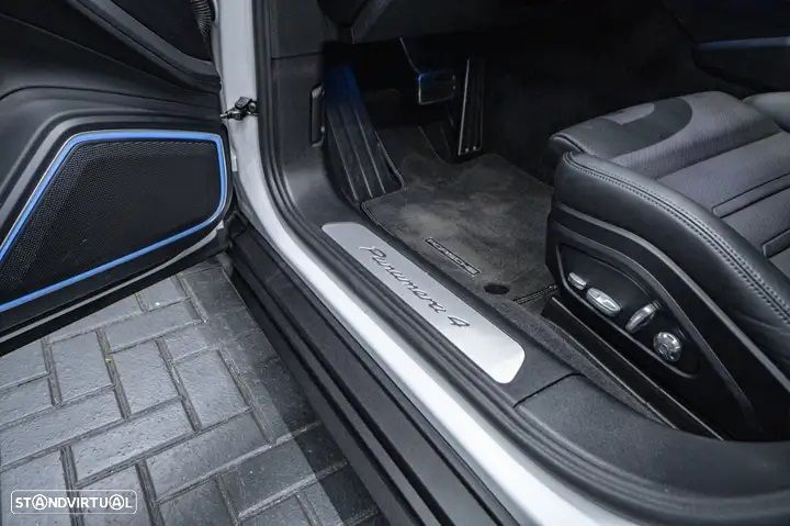 Porsche Panamera 4 E-Hybrid - 5