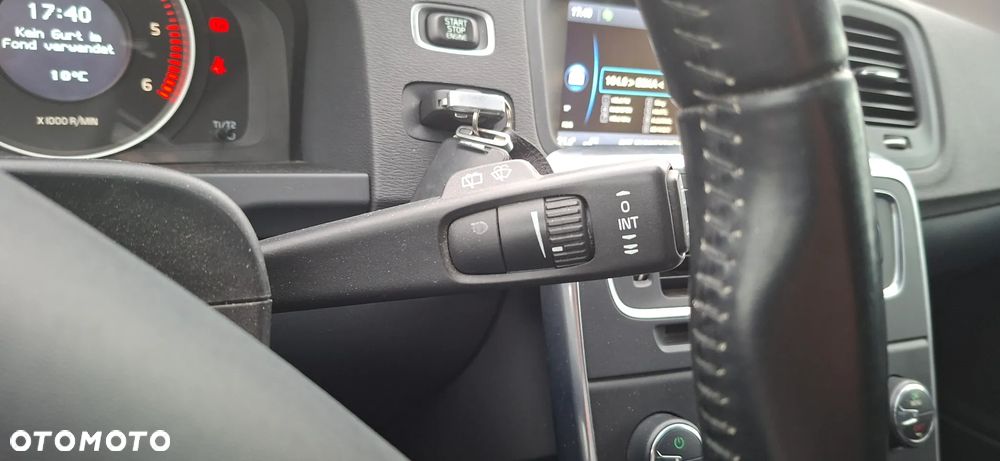 Volvo V60 D4 Edition - 35